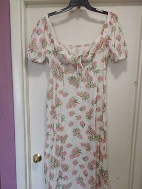 Cider White Dress Peaches Print Size Large